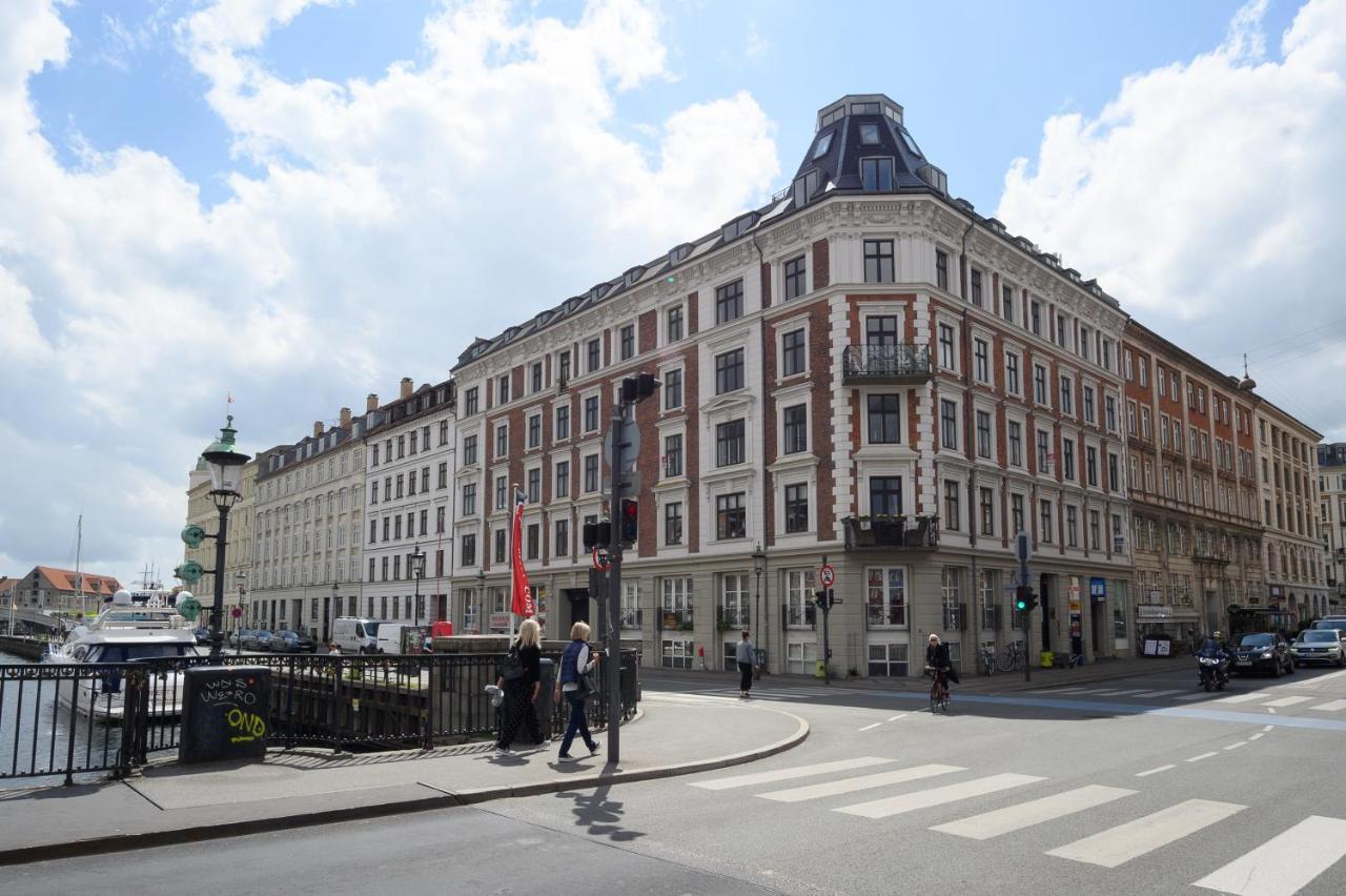 Gorgeuos Three-bedroom Apartment in Historical Kopenhagen Buitenkant foto