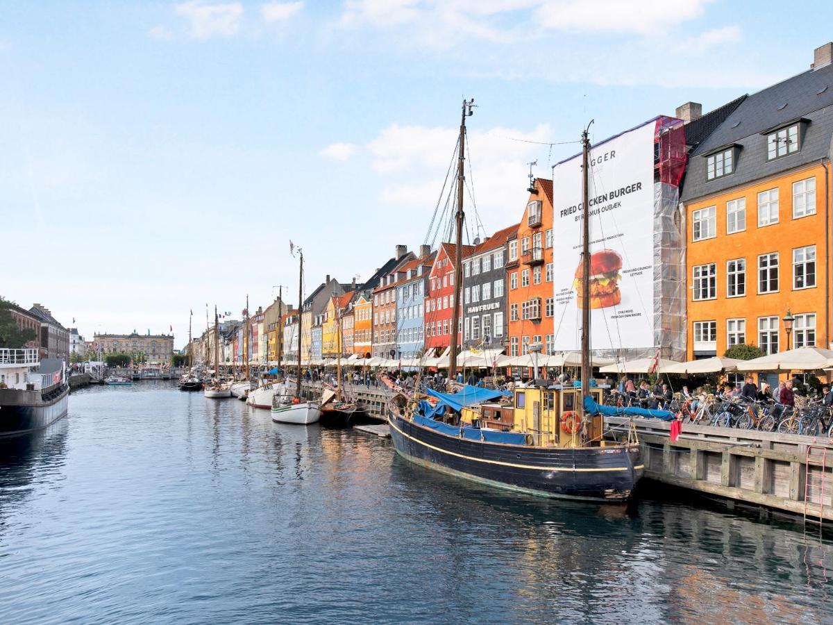 Gorgeuos Three-bedroom Apartment in Historical Kopenhagen Buitenkant foto