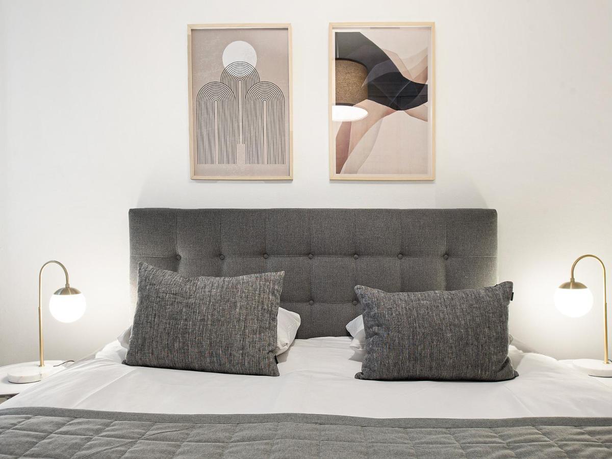 Gorgeuos Three-bedroom Apartment in Historical Kopenhagen Buitenkant foto